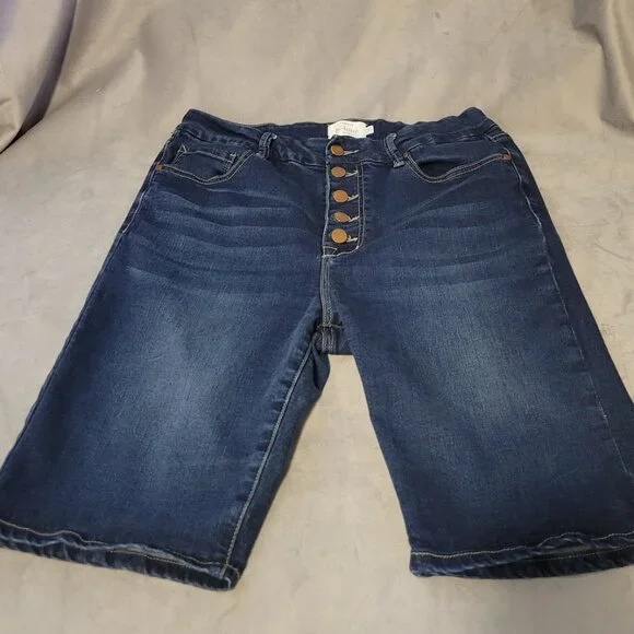 Bohme Bermuda Denim Shorts Blue Button Fly 5-Pocket Design Womens Size 31 - Picture 3 of 8